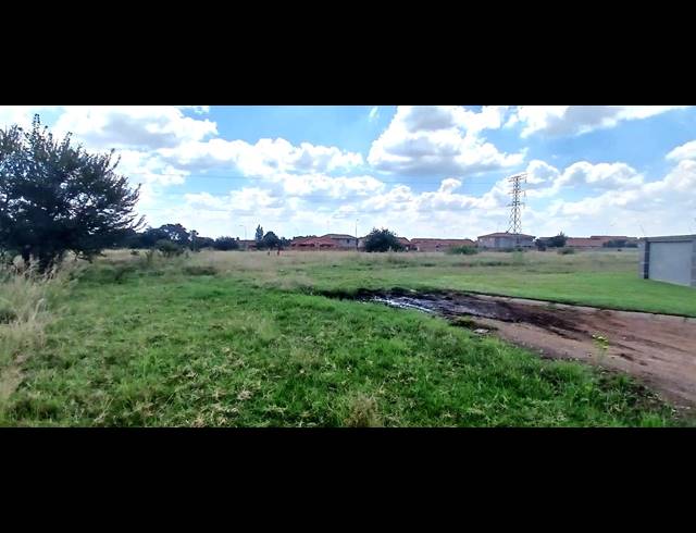 13,843M² VACANT LAND FOR SALE IN RIVERSDALE